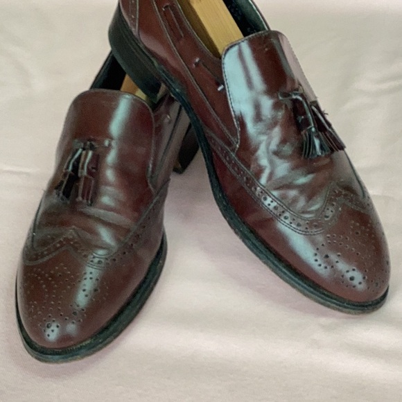 FINAL SALE PRICE Comfort Plus Slip On Wingtips in 9.5D + Shoe Trees - Picture 1 of 5